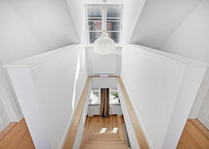 Regent 5 - Large With Terrace Right In Centre Of Copenhague